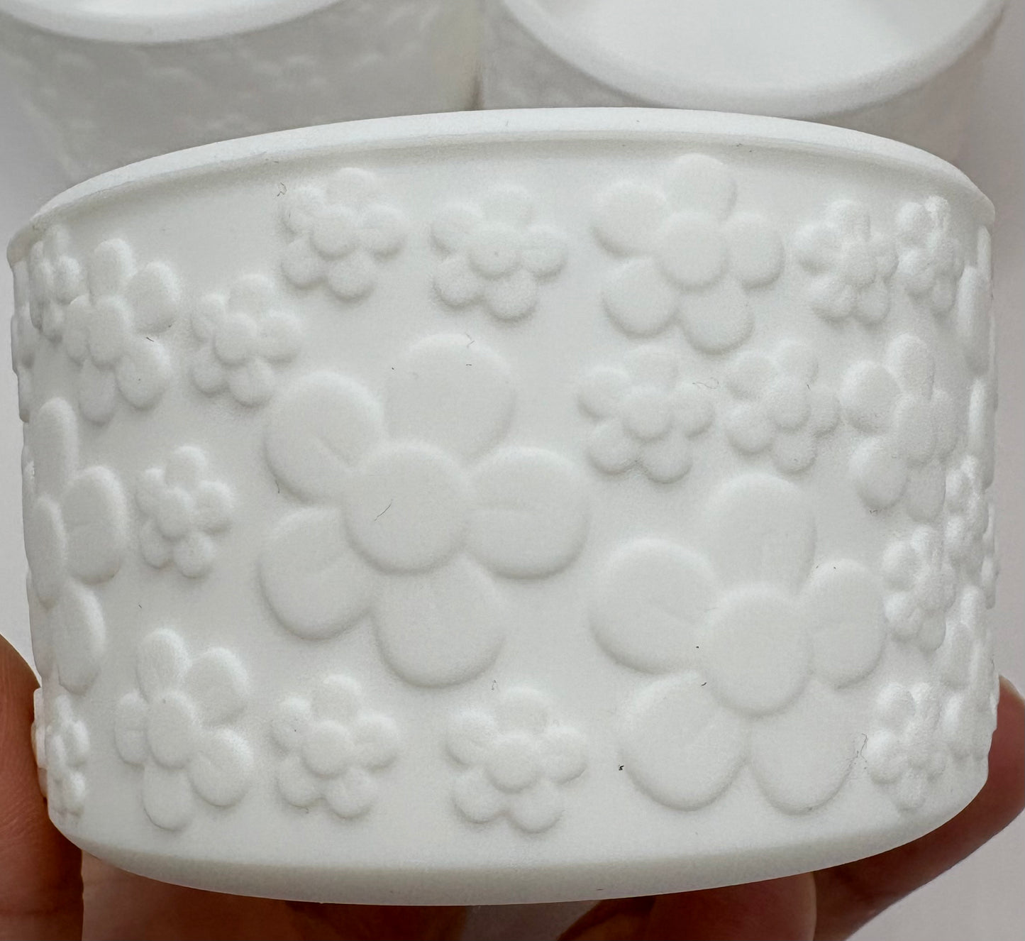 White Floral - Textured Tumbler Boot - Silicone Boot- Tumbler Accessories