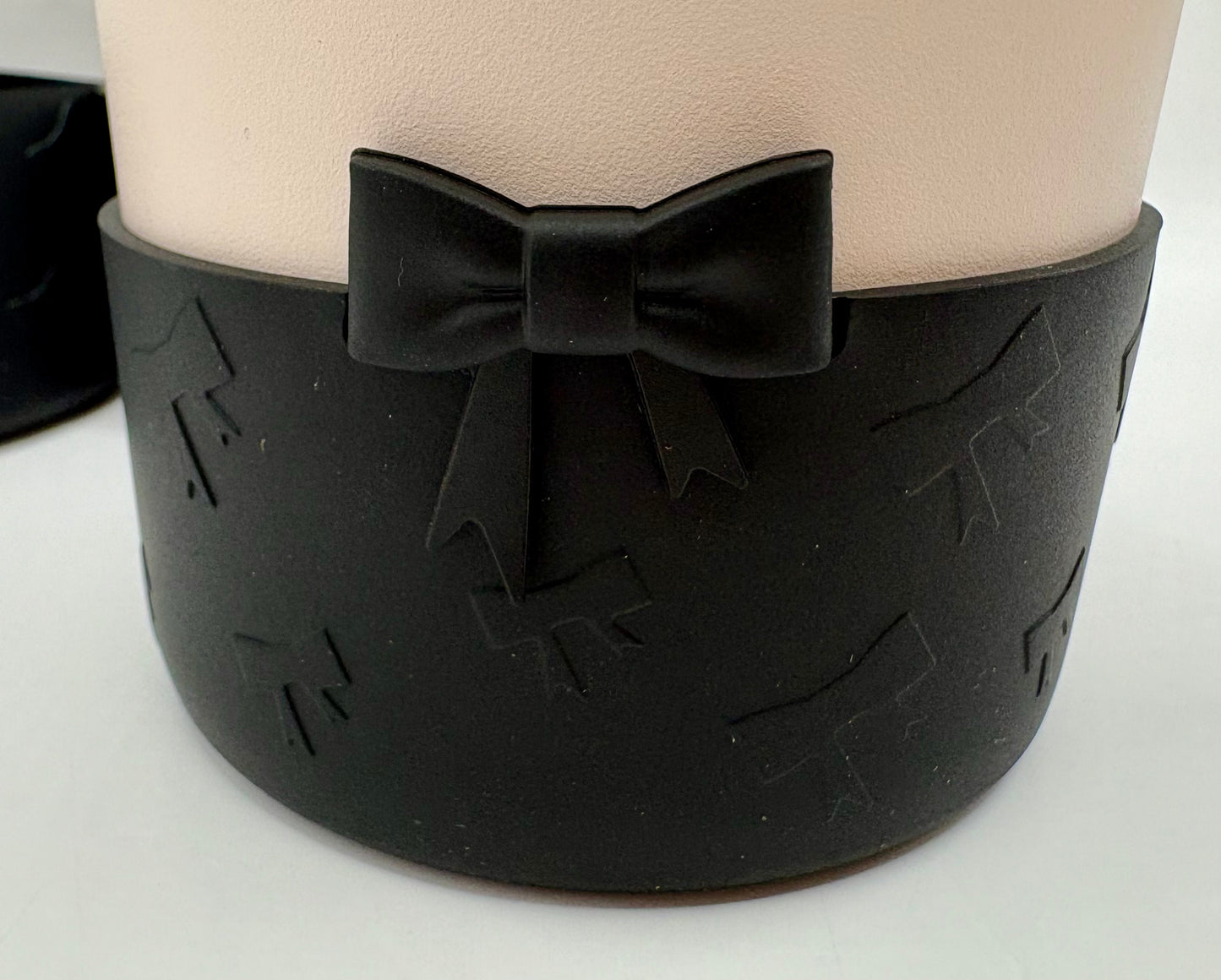 Black Bows - Textured Tumbler Boot - Silicone Boot- Tumbler Accessories