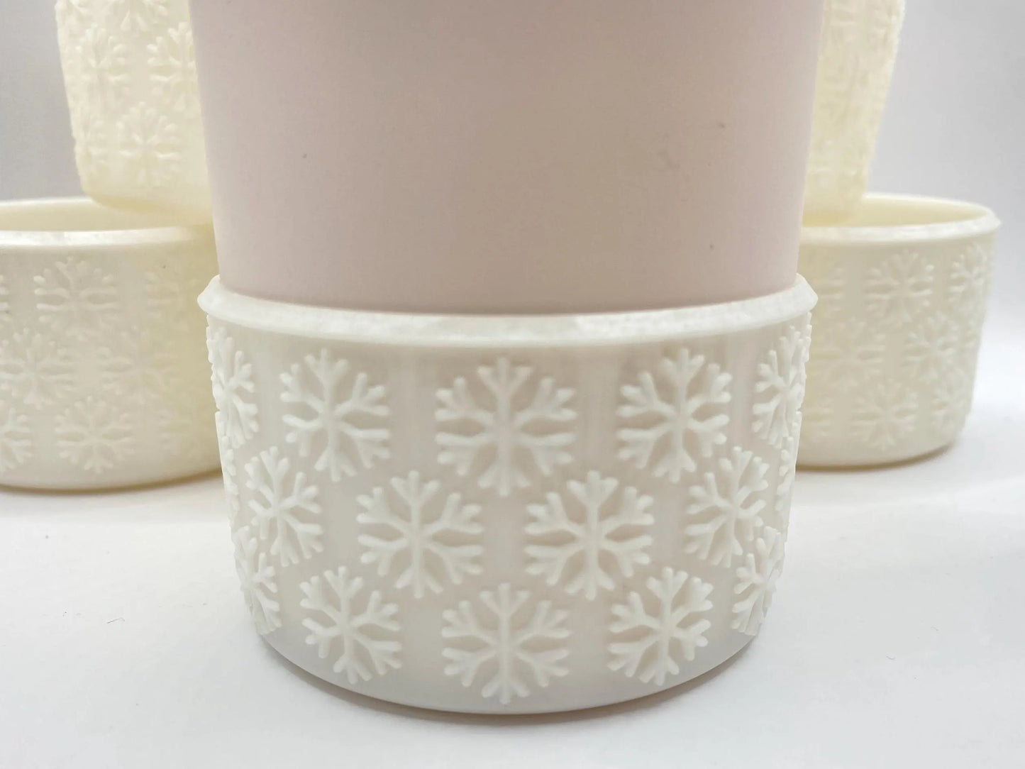 Pearl White Snowflake Textured Tumbler Boot - Silicone Boot- Tumbler Accessories