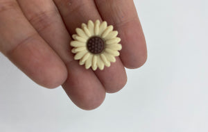 1 Small Daisy Silicone Focal Bead choose color