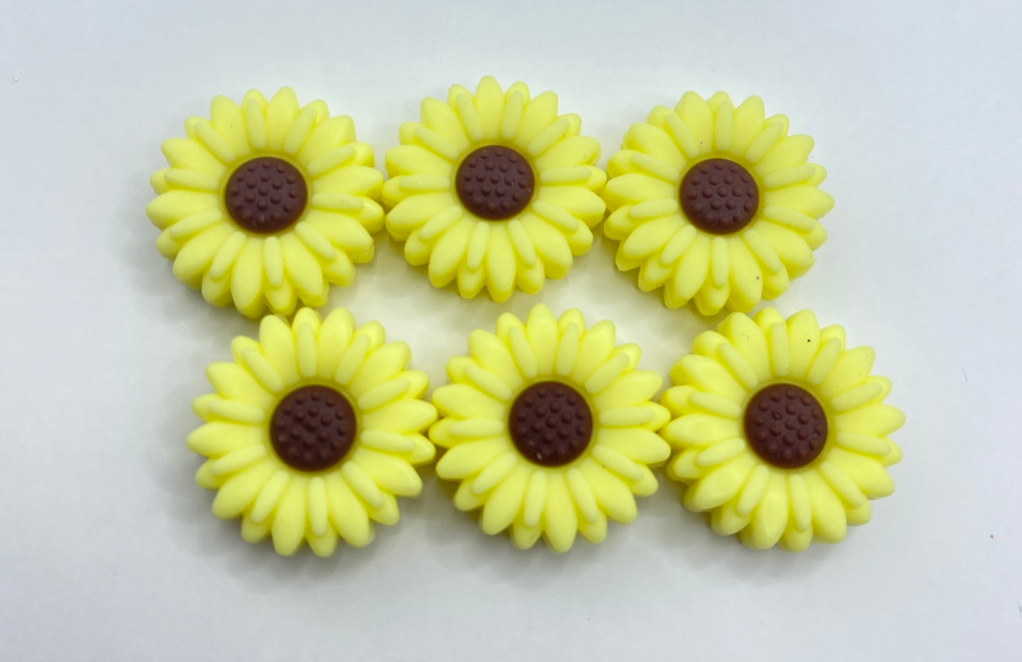 1 Small Daisy Silicone Focal Bead choose color