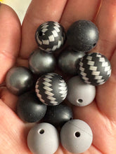 Load image into Gallery viewer, Silver Metallic Silicone Beads Mix
