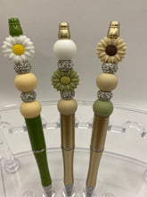 Load image into Gallery viewer, Daisy Beaded Pen
