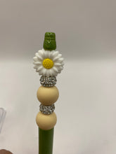 Load image into Gallery viewer, Daisy Beaded Pen
