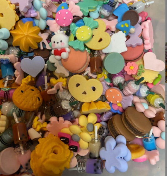 Random DIY Charm scoop -bulk mix