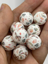 Load image into Gallery viewer, 10 Butterfly  Print Silicone Beads - 15mm
