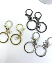 Load image into Gallery viewer, 5 Keyrings, Metal Clasp, Lobster Claw Clasp, available in 3 colors
