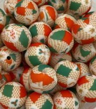 Load image into Gallery viewer, 10 Christmas  Pattern  Silicone Beads - 15mm
