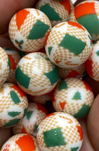 Load image into Gallery viewer, 10 Christmas  Pattern  Silicone Beads - 15mm
