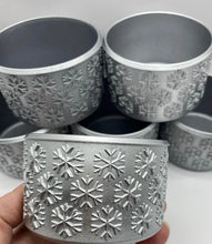 Load image into Gallery viewer, Silver Snowflake Textured  Tumbler Boot - Silicone Boot- Tumbler Accessories
