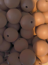 Load image into Gallery viewer, 10 Camel Solid Round  Silicone Beads - 15mm
