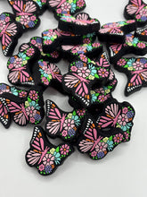 Load image into Gallery viewer, Butterfly and Flowers Silicone Focal Bead
