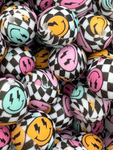 Load image into Gallery viewer, 10 Checkered Smiley Print Silicone Beads - 15mm
