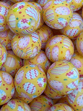 Load image into Gallery viewer, 10 Easter Print Silicone Beads - 15mm
