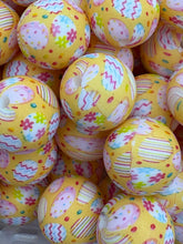 Load image into Gallery viewer, 10 Easter Print Silicone Beads - 15mm
