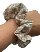 Load image into Gallery viewer, Pink Flower Hair Scrunchie
