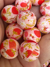 Load image into Gallery viewer, Strawberry Print Silicone Beads - 15mm - 10ct
