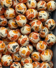 Load image into Gallery viewer, Pumpkin Bows Print Silicone Beads - 15mm 10Ct
