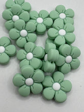 Load image into Gallery viewer, Flower Silicone Focal Bead- green
