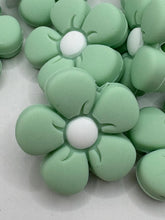 Load image into Gallery viewer, Flower Silicone Focal Bead- green

