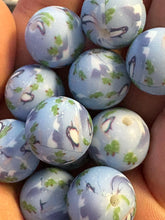 Load image into Gallery viewer, Penguin Print Silicone Beads
