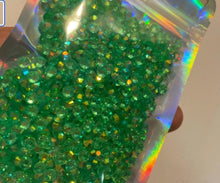 Load image into Gallery viewer, 5mm Resin Transparent AB rhinestones Green
